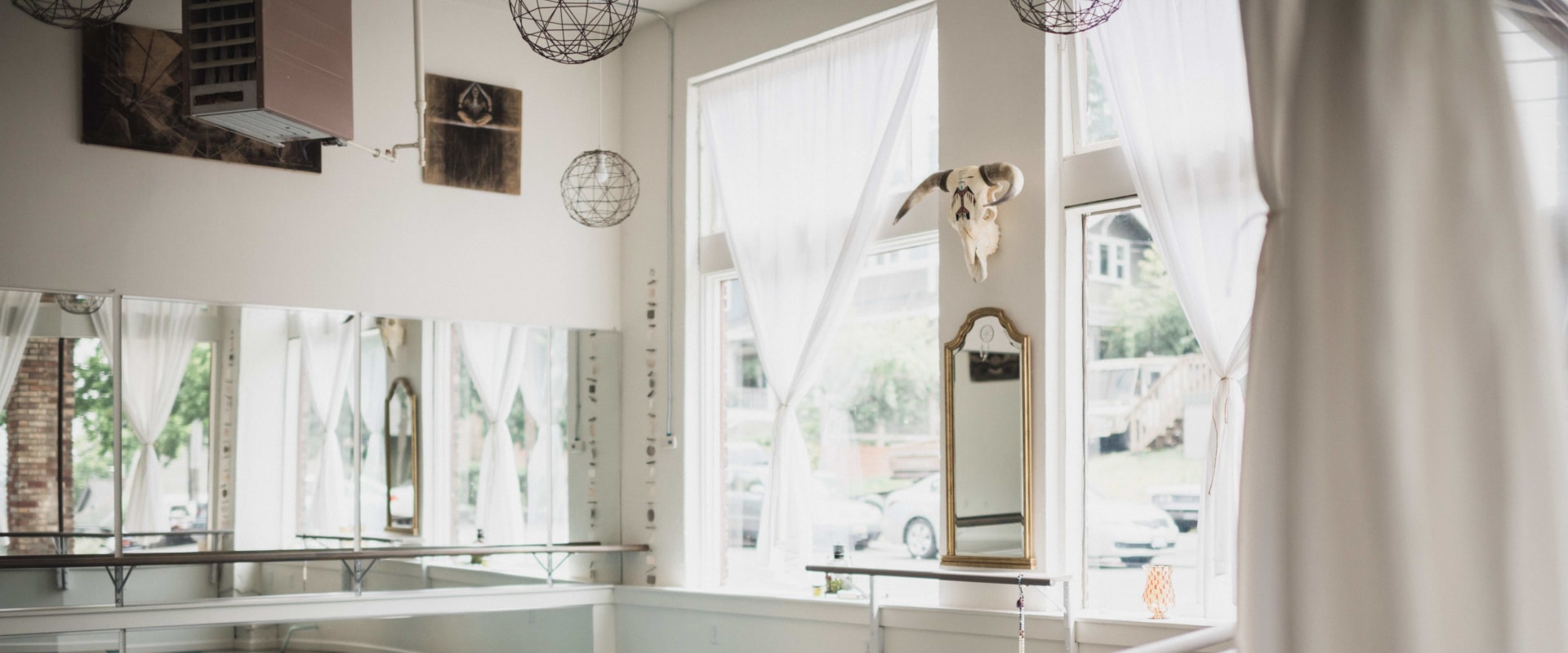 The Top Yoga Studios in Scottsdale, AZ for a Positive Experience